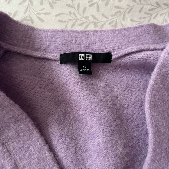 Uniqlo Lilac V-Neck Button Front Cardigan - Picture 3 of 4